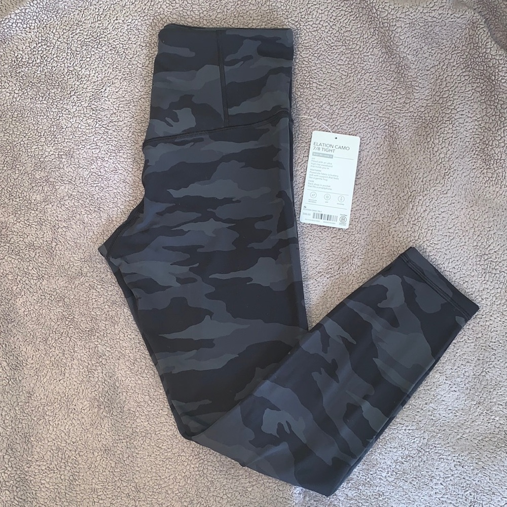 Athleta Elation Camo 7/8 Tight